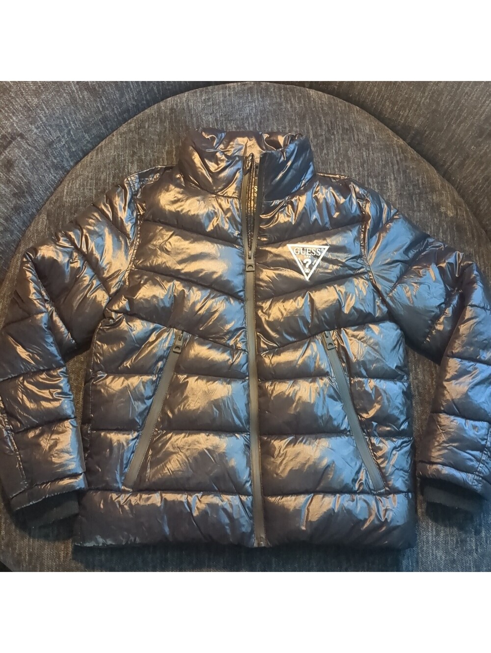 GUESS Mens Black Puffer Jacket M Quilted Shiny Down Style Winter Coat Great